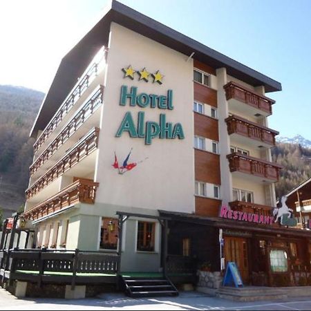 Hotel Alpha Саас-Грунд Екстериор снимка