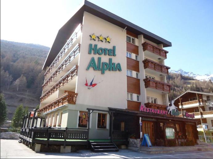 Hotel Alpha Саас-Грунд Екстериор снимка
