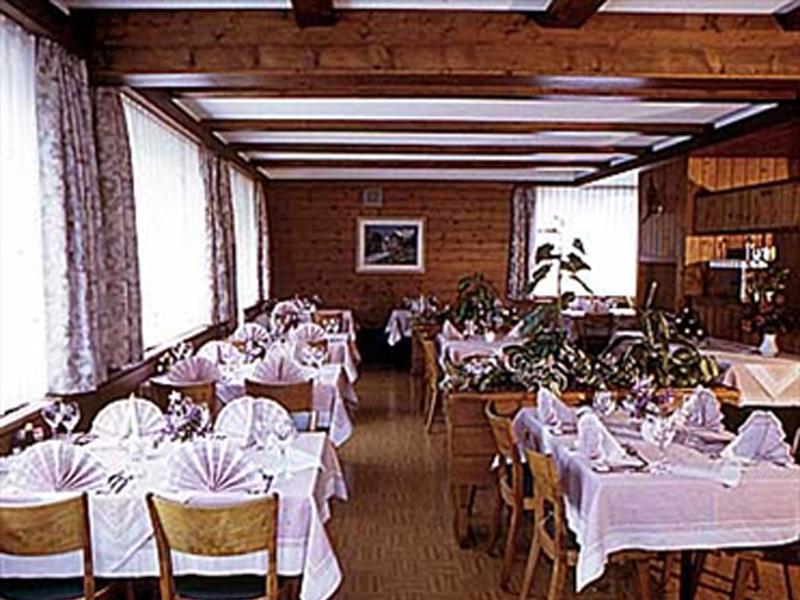 Hotel Alpha Саас-Грунд Екстериор снимка